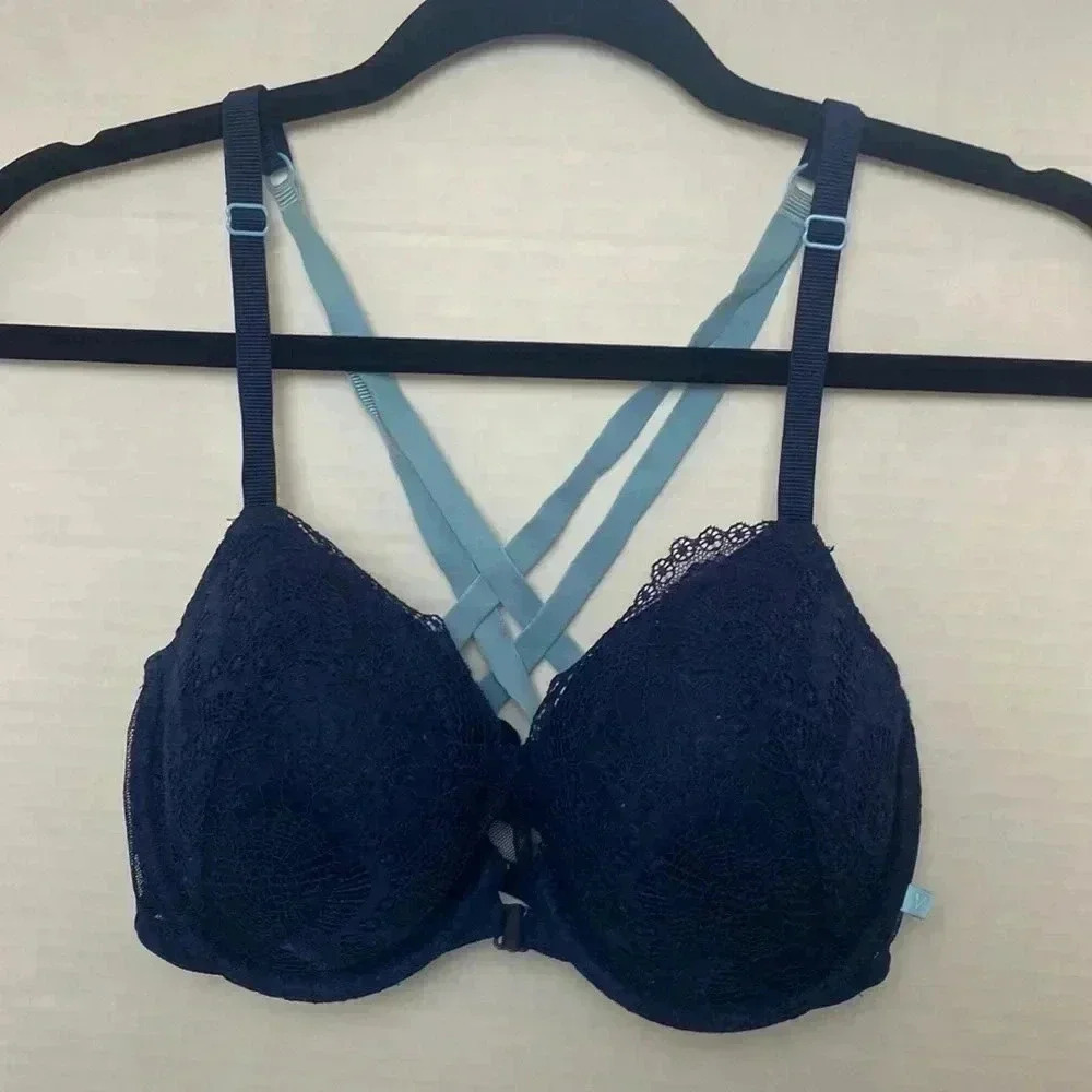 Victoria Secrets Lightly Lined Front Closure Demi Bra